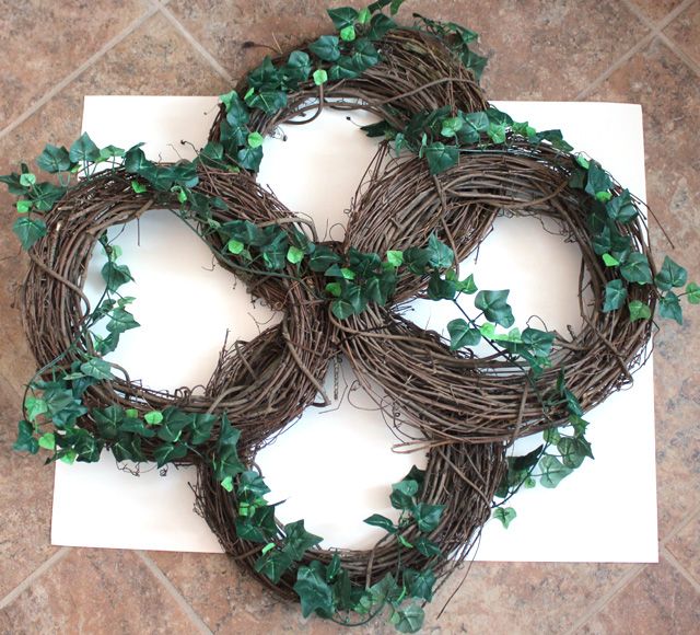 4 Quatrefoil Grapevine Wreath