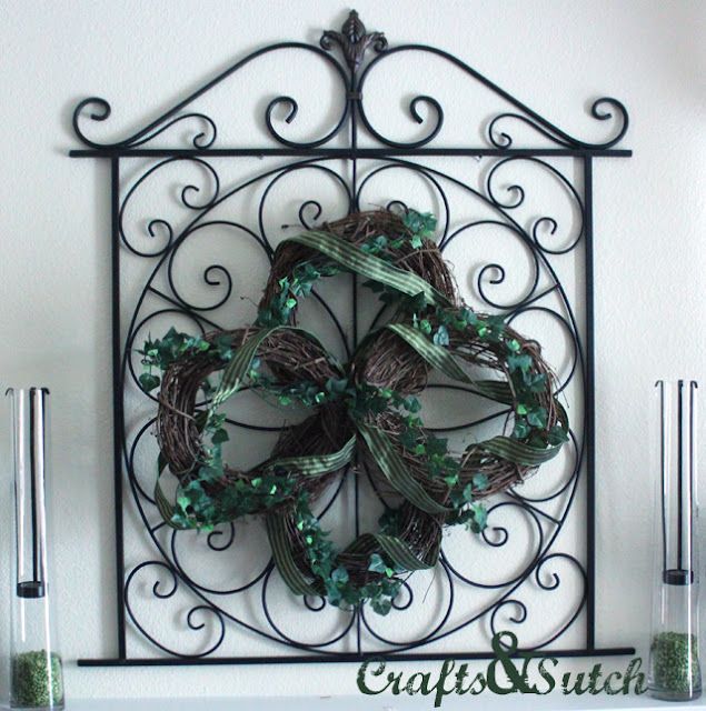 6 Quatrefoil Grapevine Wreath