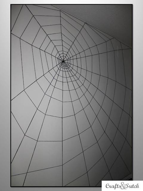 8 Spider Web Wall